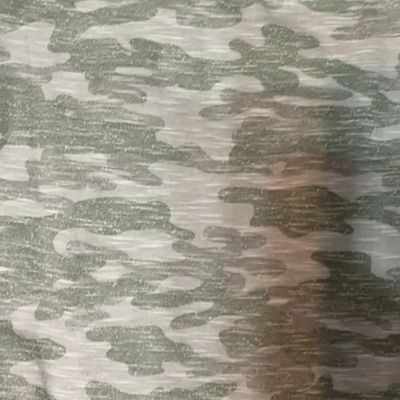 Bobbie Brooks Sz Medium Camo Tank Top - Picture 9 of 13